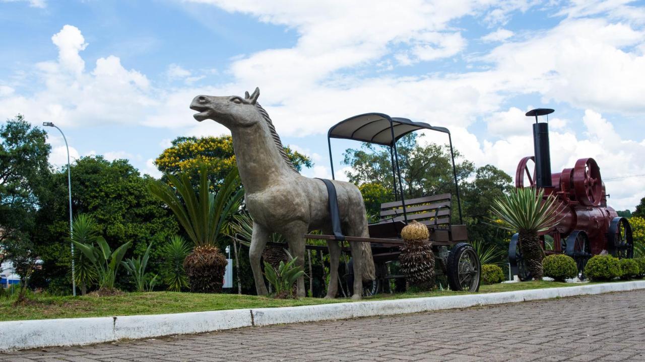 Hotel Fiorio Flores da Cunha Luaran gambar